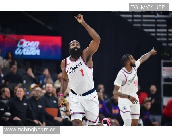 德拉蒙德18分钟贡献8分14篮板全场正负值最高助球队获胜